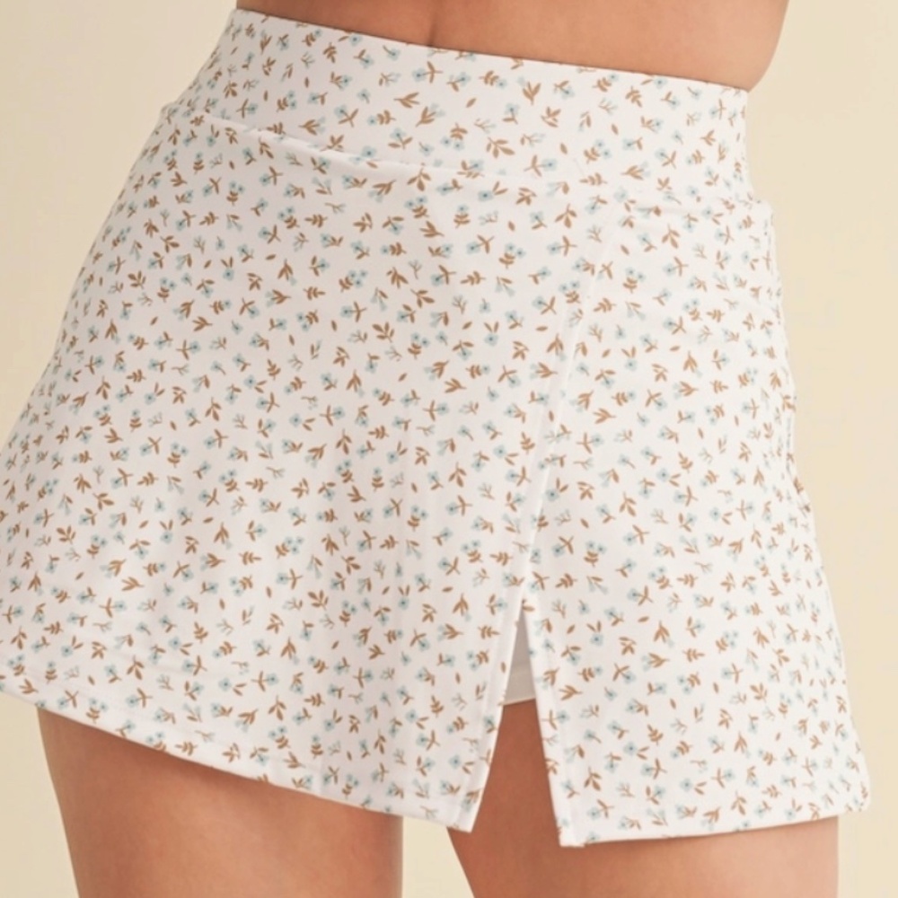 NWT‎ Kimberly C Ditsy Floral Print Athletic Skort Large